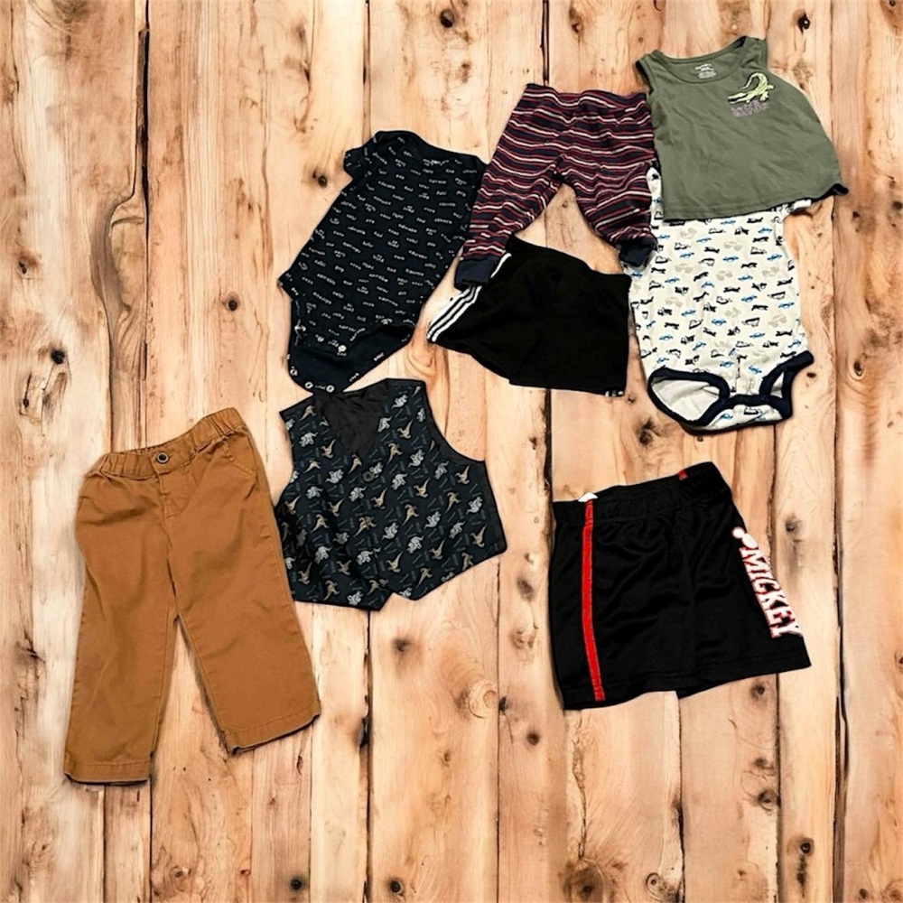 8pc bundle lot 18m 2onesies 2shorts 1shirt 2 pants 1 vest no stains or wear